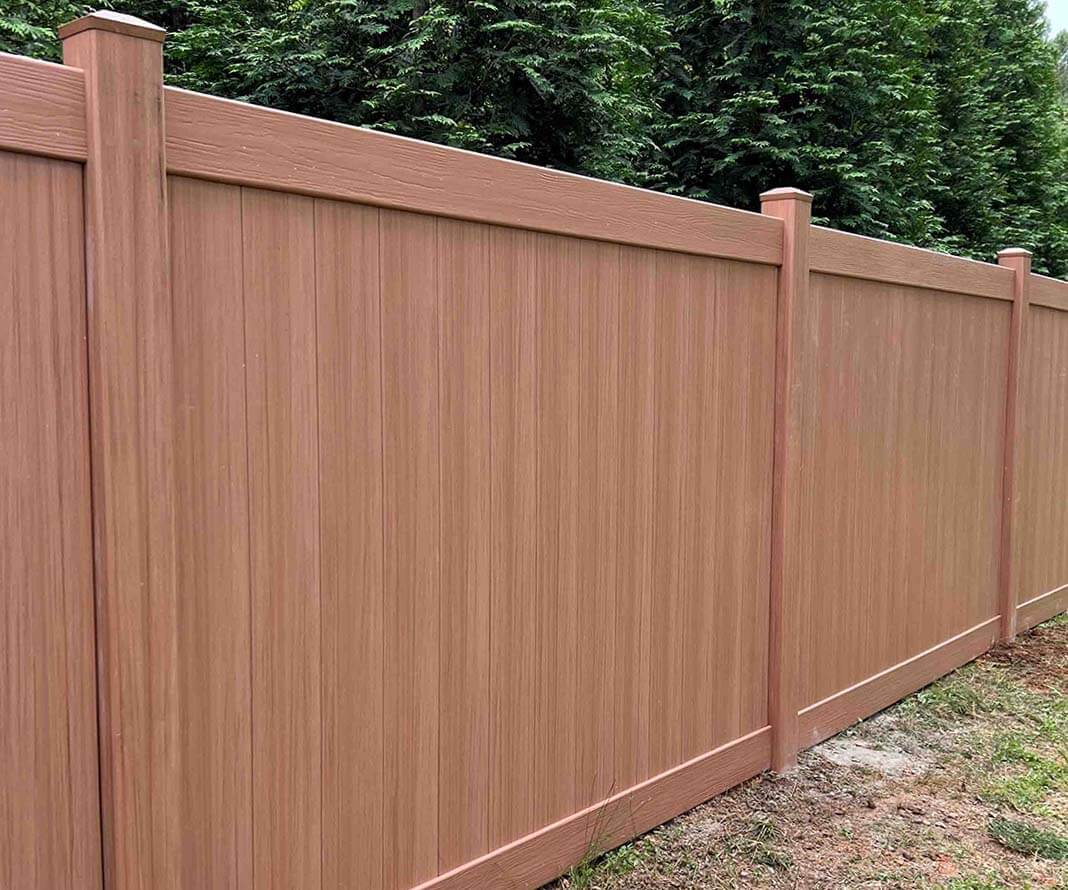 Vinyl fence company in the Youngsville North Carolina area.