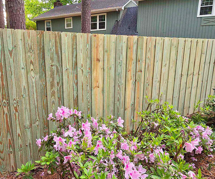 Wood fence contractor in the Youngsville North Carolina area.